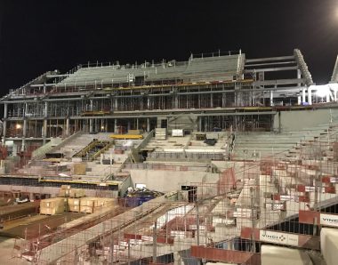Préparation des supports des tribunes